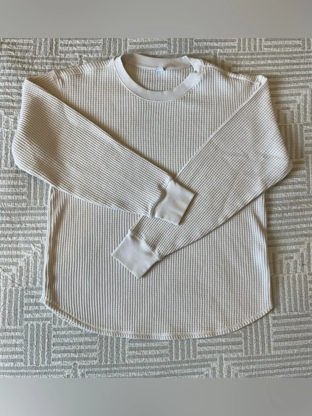 Uniqlo -  Cream Waffle Knit Long Sleeve Top - Women’s XS - Cozy Minimal Basic - Picture 4 of 11